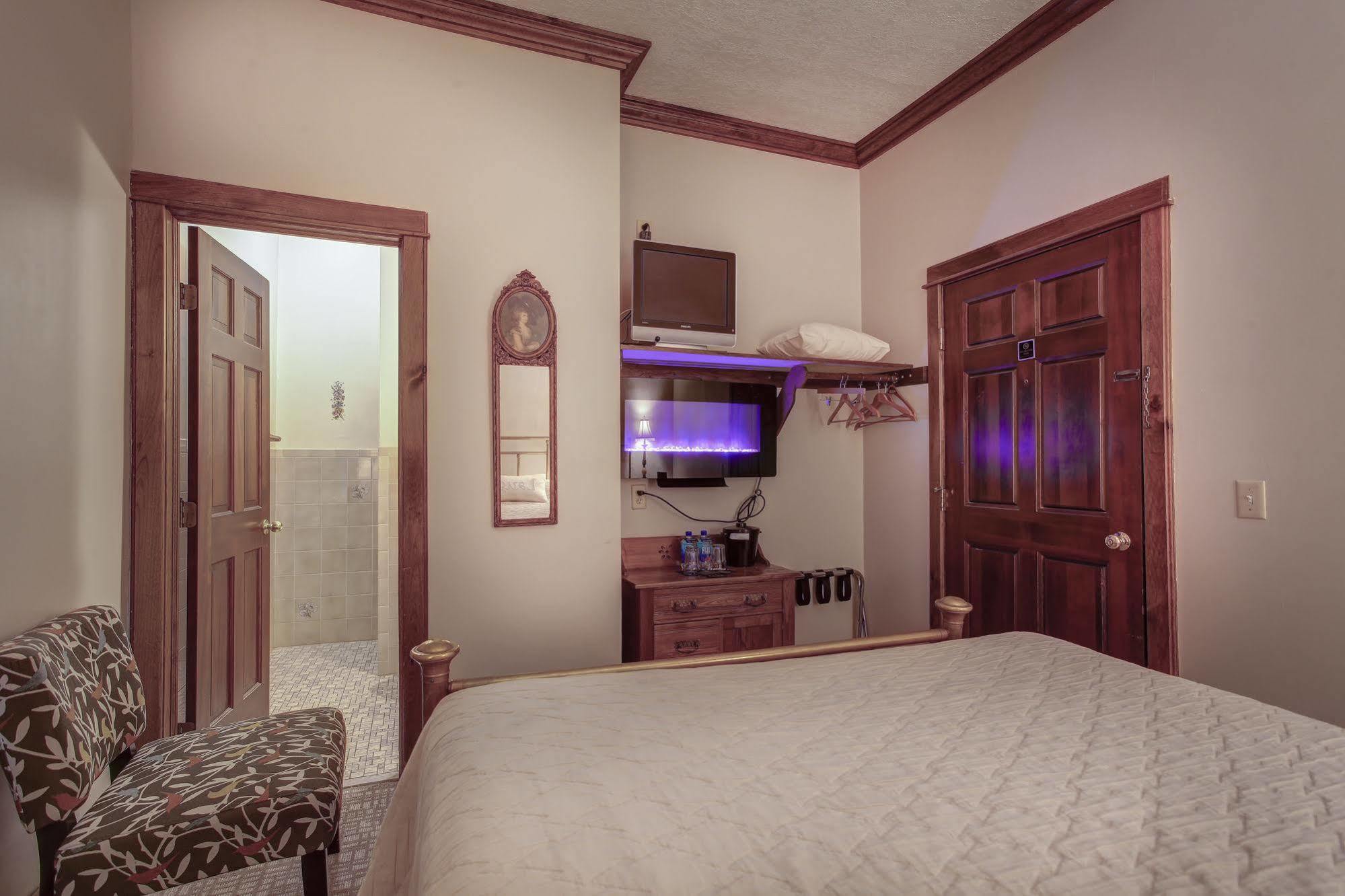 Afton House Inn ภายนอก รูปภาพ